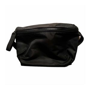 Lululemon belt bag